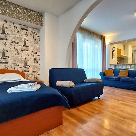 Comfy&Bright 2Bd Family-Friendly Apt Amazing View บูคาเรสต์ ภายนอก รูปภาพ